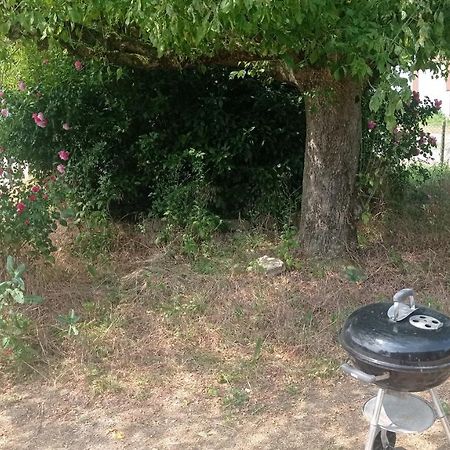 Maison De Ferme Au Calme Jusqu'A 10 Personnes Gannay-sur-Loire Екстер'єр фото